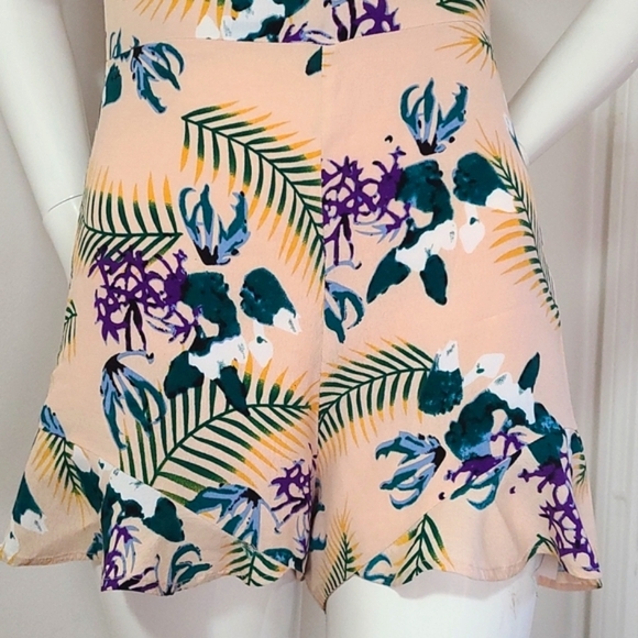 For love and lemons floral romper summer vacation beach - Picture 3 of 13